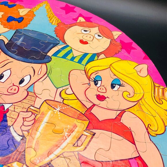 Vintage 1979 Porky Pig Petunia MISS PRETTY PIG 125 pc Round Puzzle -Complete - Picture 7 of 12